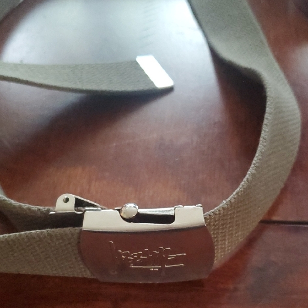 Stussy Silver Buckle with Green Strap - Picture 3 of 6